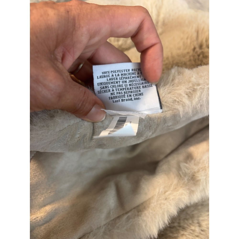 Quince Ruched Faux Fur Throw Blanket Mink 60x80 Cozy Blanket - Picture 6 of 7